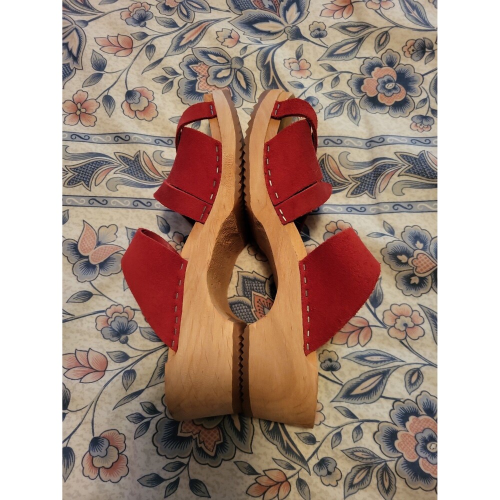 Clogs - Picture 5 of 6